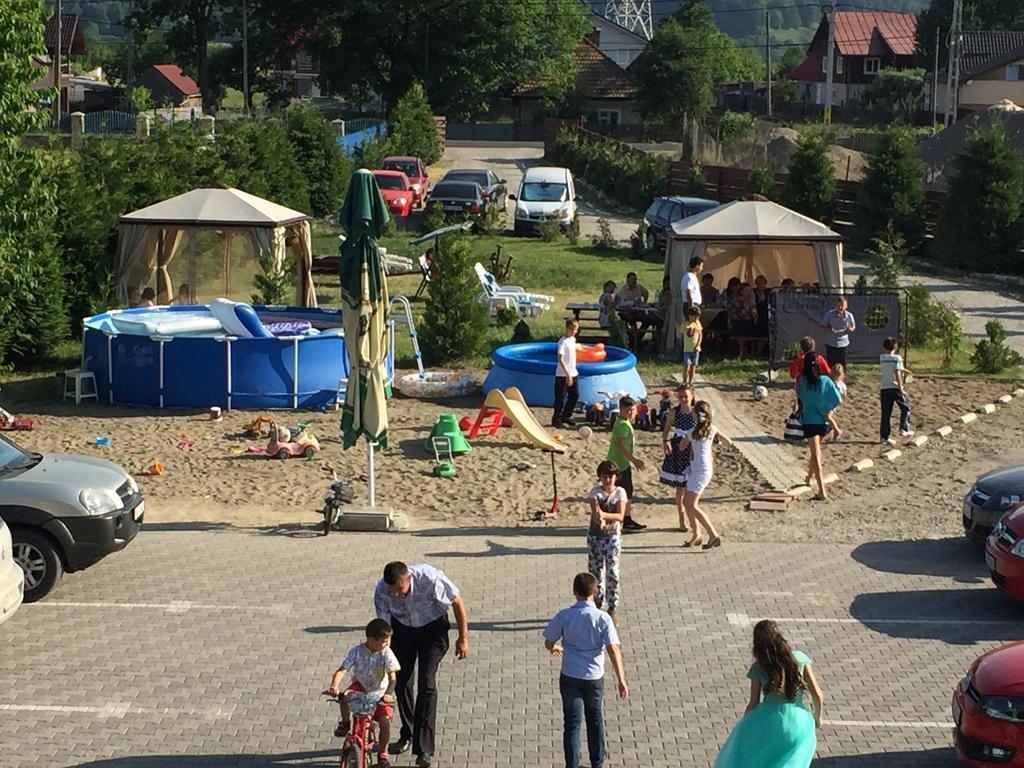 Pensiunea Ianis Piatra Neamţ Dış mekan fotoğraf