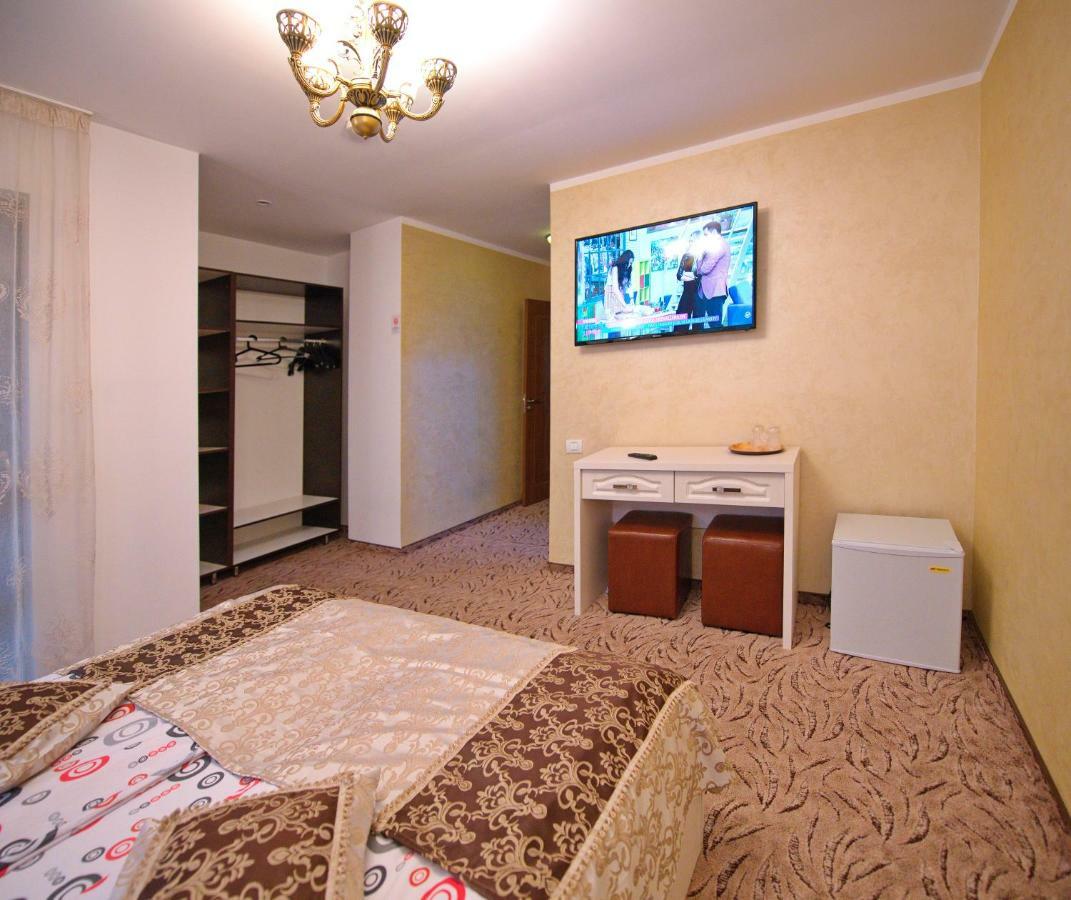 Pensiunea Ianis Piatra Neamţ Dış mekan fotoğraf